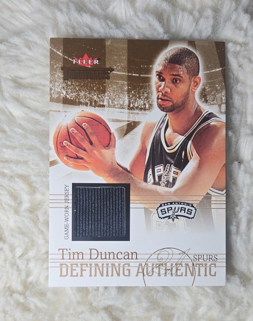 2004-05 Fleer Throwbacks - Defining Authentic Tim Duncan #DA-TD Jersey (MEM)